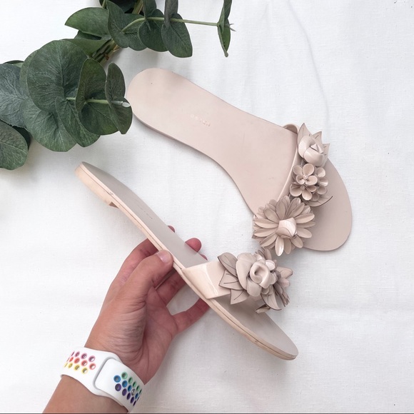 Sophia Webster Lilico Patent Floral Slide Sandal - Picture 2 of 10